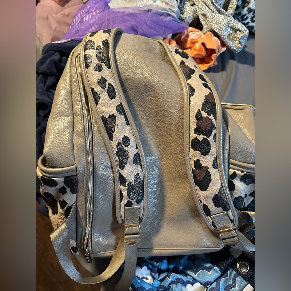 Itzy Ritzy Backpack - Picture 10 of 16